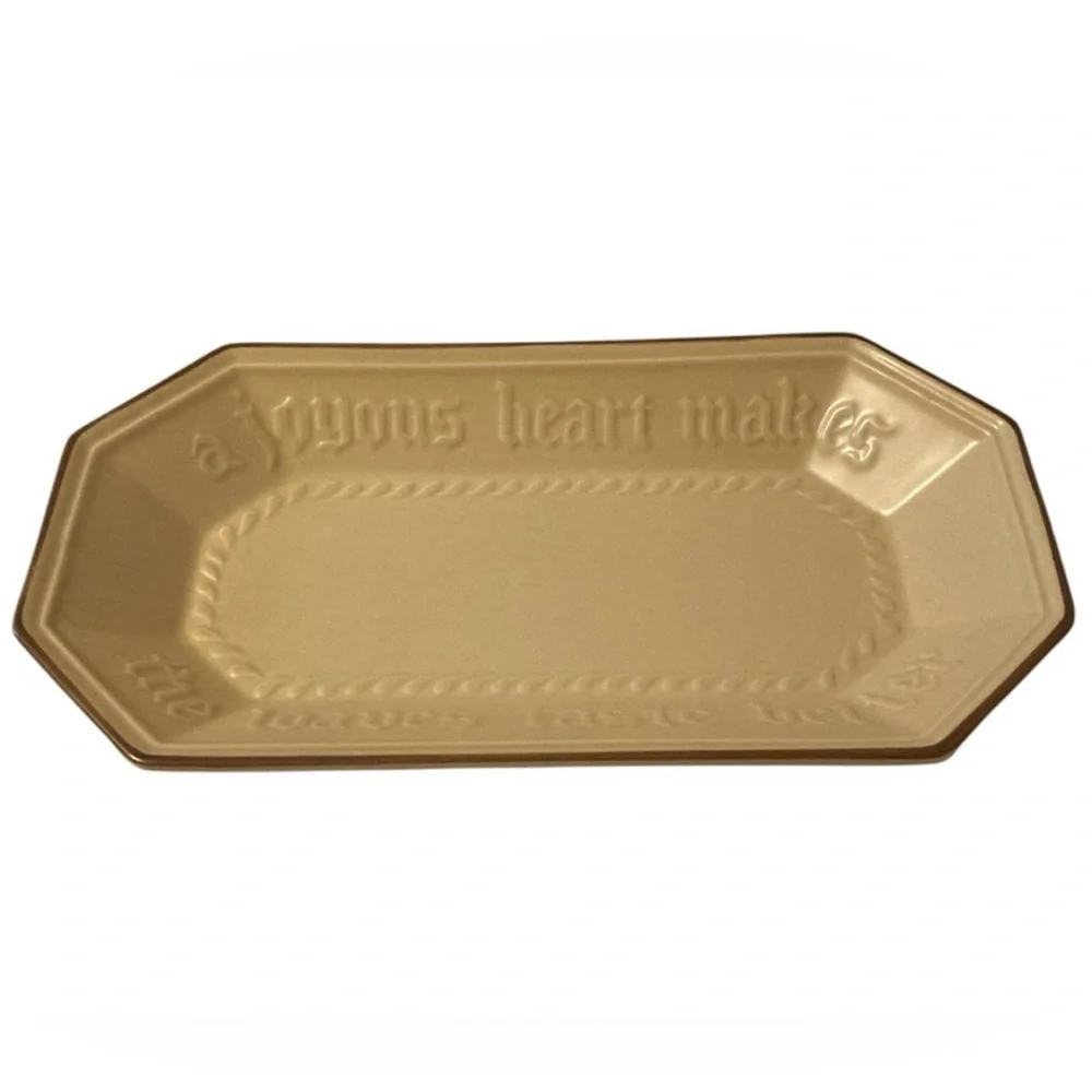 Pfaltzgraff Village 528 Bread Tray
